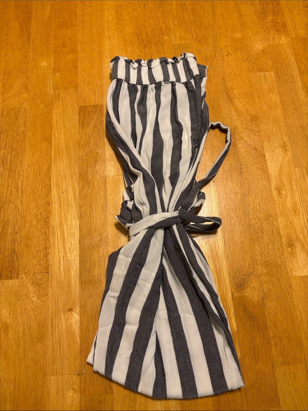 Striped Tie-Waist Linen Pants - Gray & White